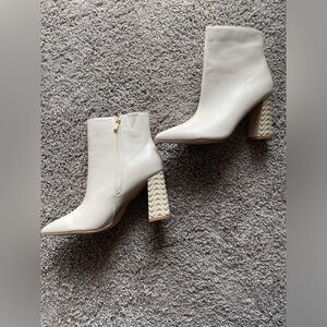New Berness “Flora”High Heel Cream Ankle Boot With Decorative Heel Size 9